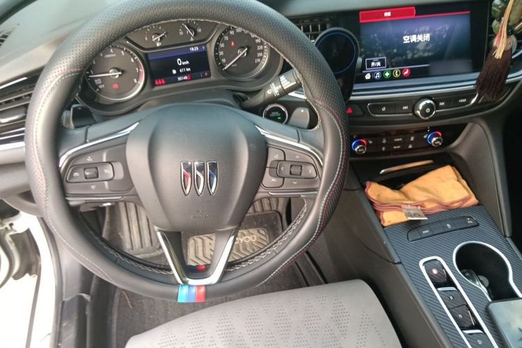 Used Buick Regal 2024 25T Deluxe Edition Steering Wheel