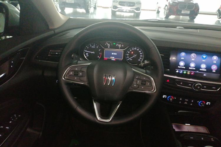 Used Buick Regal 2024 25T Deluxe Edition Steering Wheel