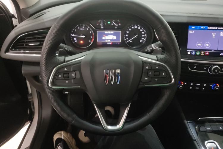 Used Buick Regal 2024 25T Deluxe Edition Steering Wheel