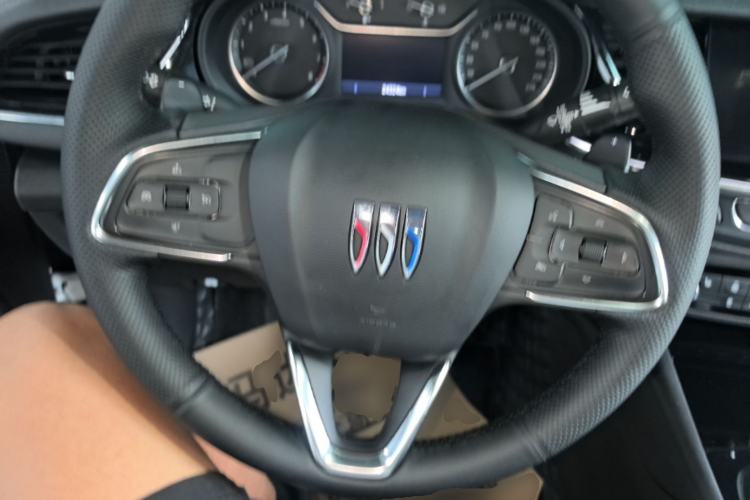 Used Buick Regal 2024 25T Deluxe Edition Steering Wheel