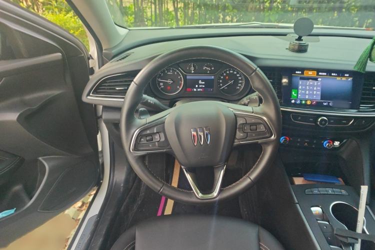 Used Buick Regal 2024 25T Deluxe Edition Steering Wheel