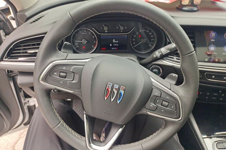 Used Buick Regal 2024 25T Deluxe Edition Steering Wheel