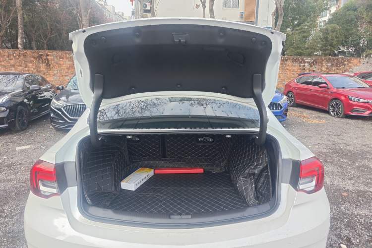 Used Buick Regal 2024 Revised 25T Ultra-Comfort Edition Trunk