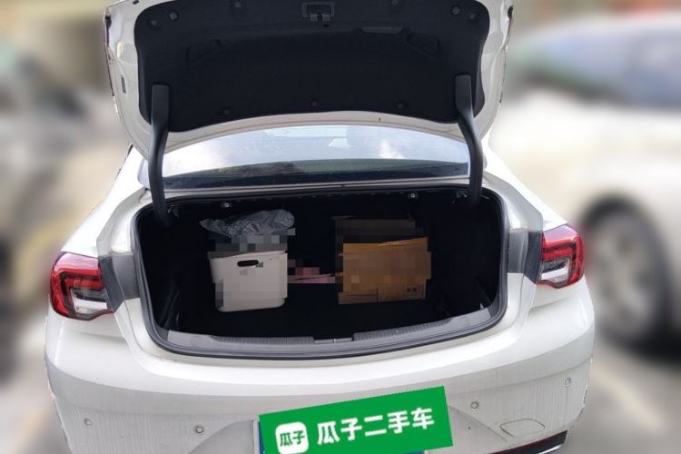 Used Buick Regal 2024 25T Deluxe Edition Trunk