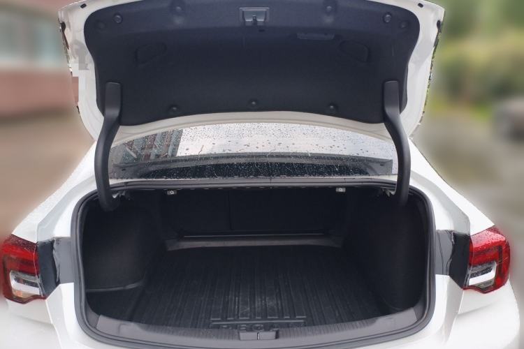 Used Buick Regal 2024 25T Deluxe Edition Trunk