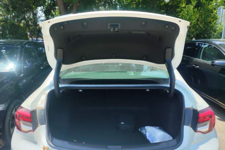 Used Buick Regal 2024 Revised 25T Ultra-Comfort Edition Trunk