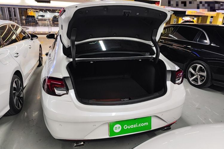 Used Buick Regal 2024 28T Luxury Edition Trunk