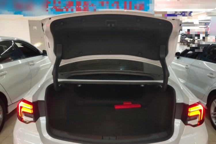 Used Buick Regal 2024 25T Deluxe Edition Trunk