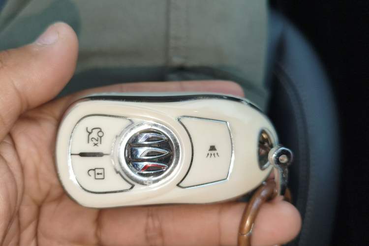 Used Buick Regal 2024 25T Deluxe Edition Vehicle Key