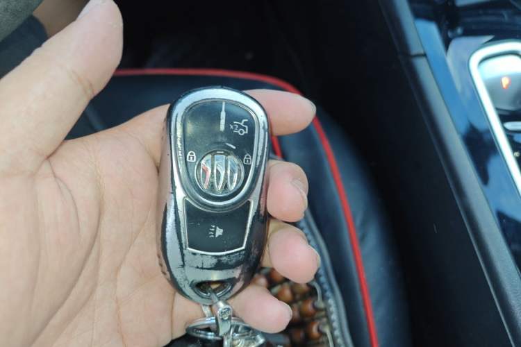 Used Buick Regal 2024 28T Luxury Edition Vehicle Key