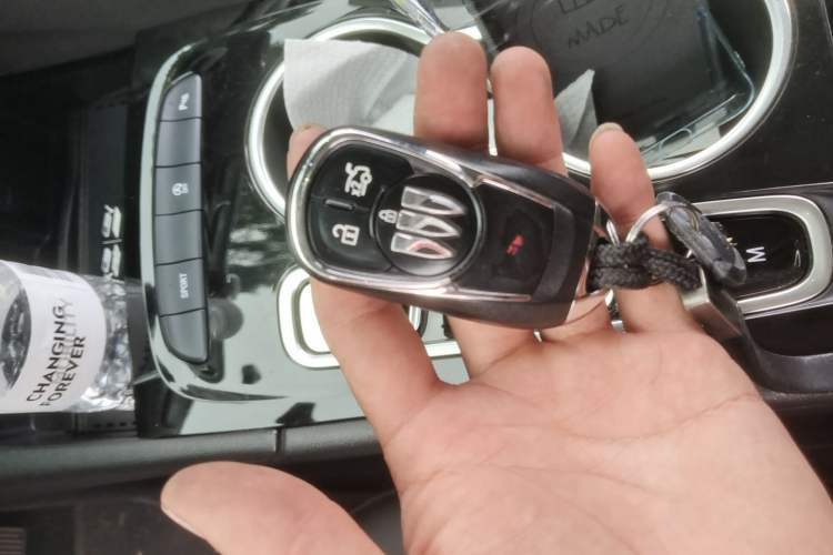 Used Buick Regal 2024 25T Deluxe Edition Vehicle Key