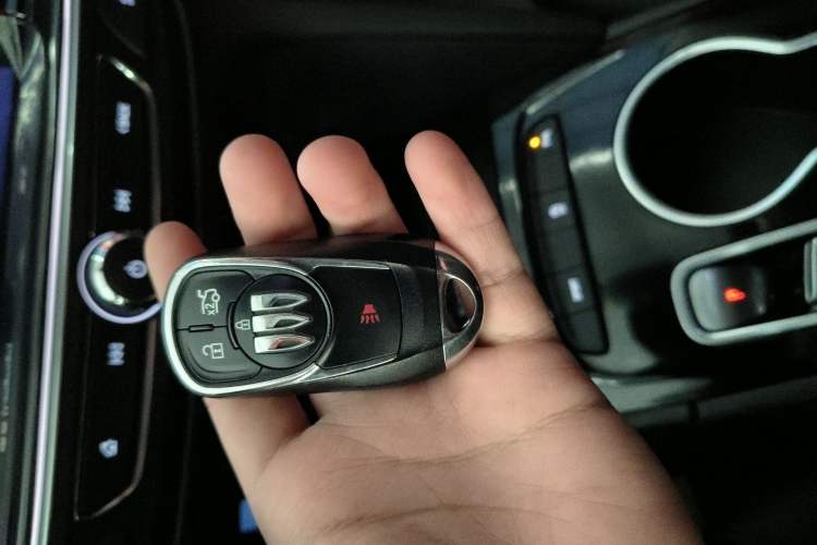 Used Buick Regal 2024 25T Deluxe Edition Vehicle Key