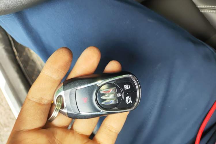 Used Buick Regal 2024 25T Deluxe Edition Vehicle Key