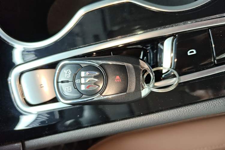 Used Buick Regal 2024 28T Luxury Edition Vehicle Key