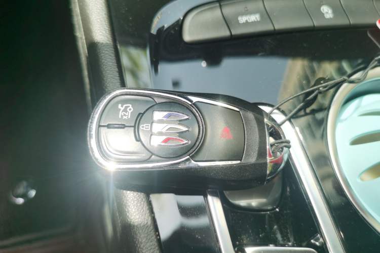 Used Buick Regal 2024 25T Deluxe Edition Vehicle Key