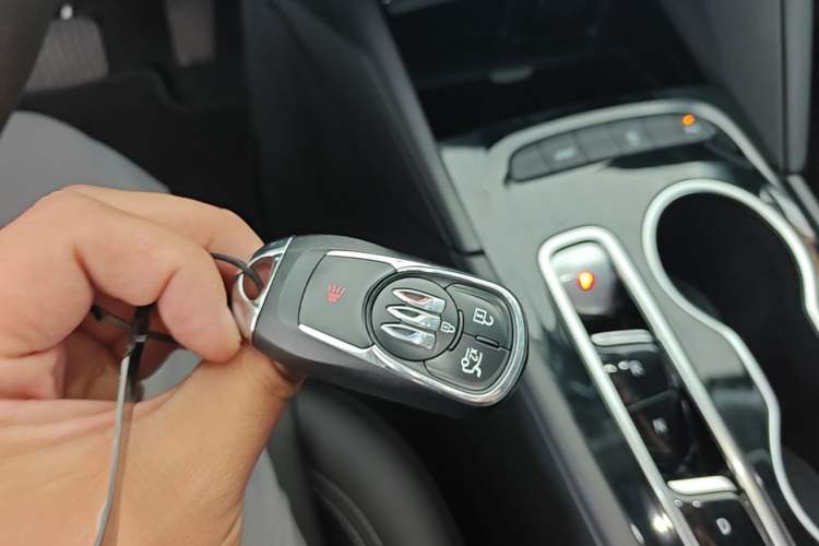 Used Buick Regal 2024 Revised 25T Ultra-Comfort Edition Vehicle Key