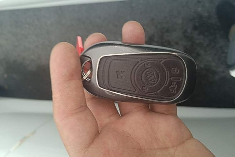 Used Buick Regal 2024 25T Deluxe Edition Vehicle Key