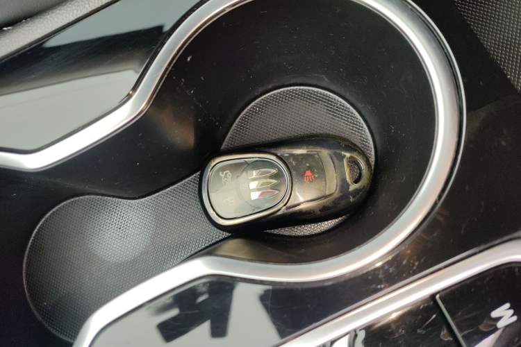 Used Buick Regal 2024 25T Deluxe Edition Vehicle Key
