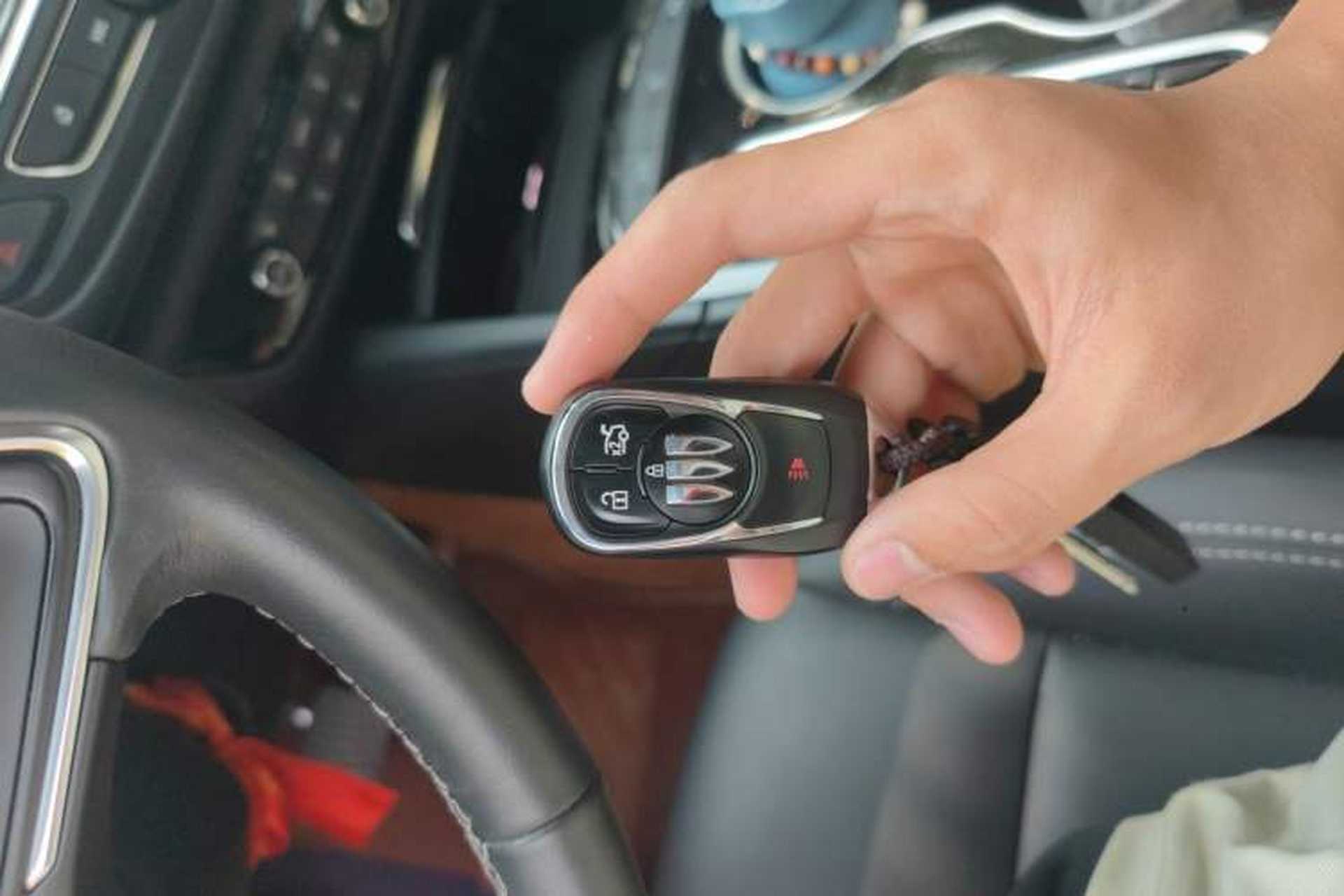 Used Buick Regal 2024 25T Deluxe Edition Vehicle Key