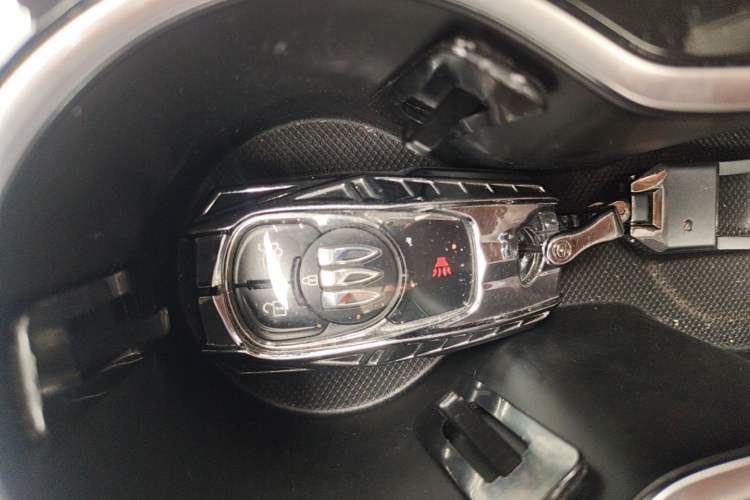 Used Buick Regal 2024 25T Deluxe Edition Vehicle Key