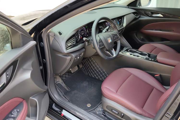 Used Buick Regal 2025 Model 28T Long-Range Enjoyment Edition Driver Seat