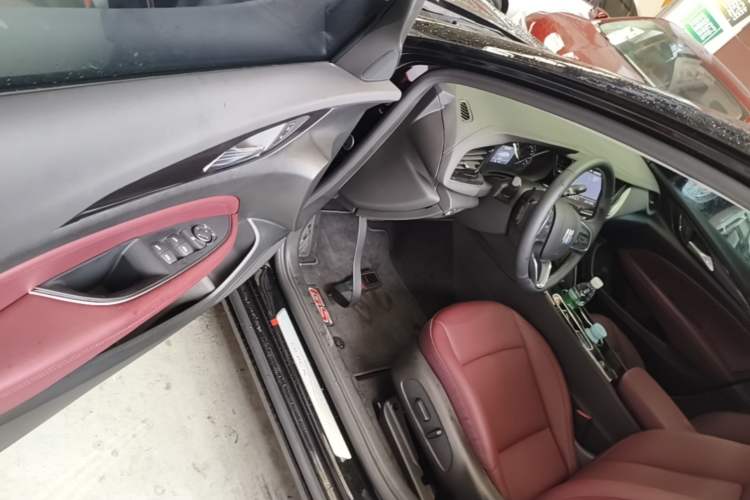 Used Buick Regal 2025 Model 25T Ultra-Enjoyment Edition Driver Seat