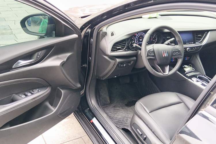 Used Buick Regal 2025 Model 28T Long-Range Enjoyment Edition Driver Seat