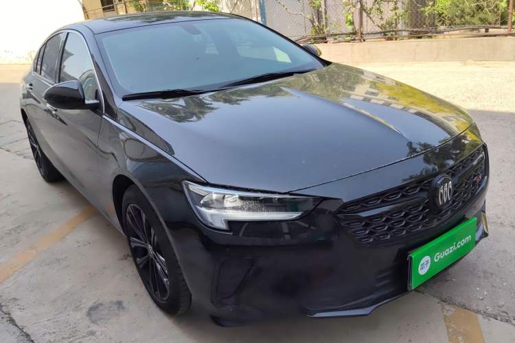 Used Buick Regal 2025 Model 28T Long-Range Enjoyment Edition Front Right 45 Deg