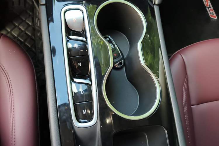 Used Buick Regal 2025 Model 25T Ultra-Enjoyment Edition Gear Lever