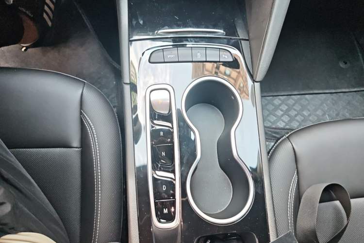 Used Buick Regal 2025 Model 28T Long-Range Enjoyment Edition Gear Lever