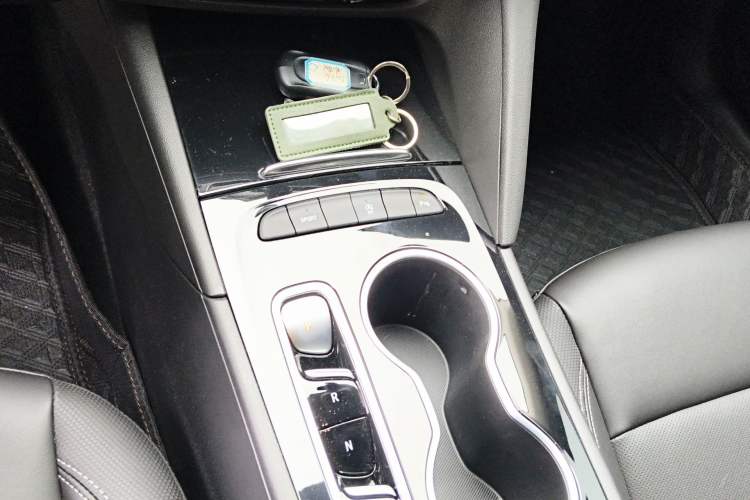 Used Buick Regal 2025 Model 28T Long-Range Enjoyment Edition Gear Lever