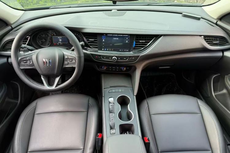 Used Buick Regal 2025 Model 25T Ultra-Enjoyment Edition Interior 3