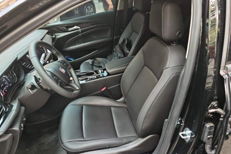 Used Buick Regal 2025 Model 28T Long-Range Enjoyment Edition Left Front Seat
