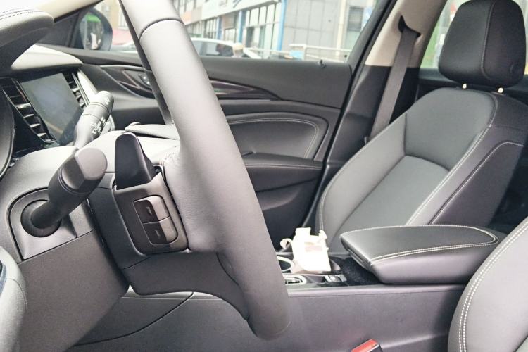 Used Buick Regal 2025 Model 28T Long-Range Enjoyment Edition Left Front Seat