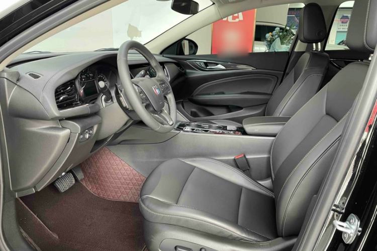 Used Buick Regal 2025 Model 25T Ultra-Enjoyment Edition Left Front Seat