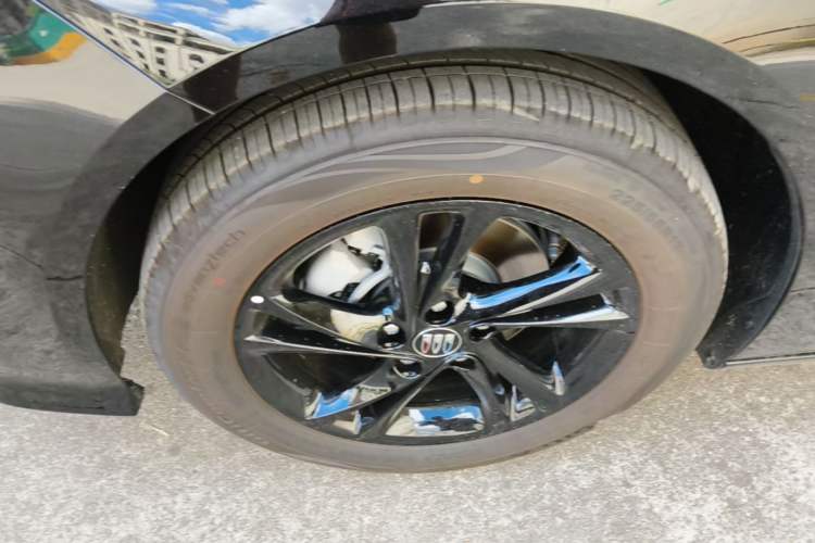 Used Buick Regal 2025 Model 25T Ultra-Enjoyment Edition Left Front Wheel Hub