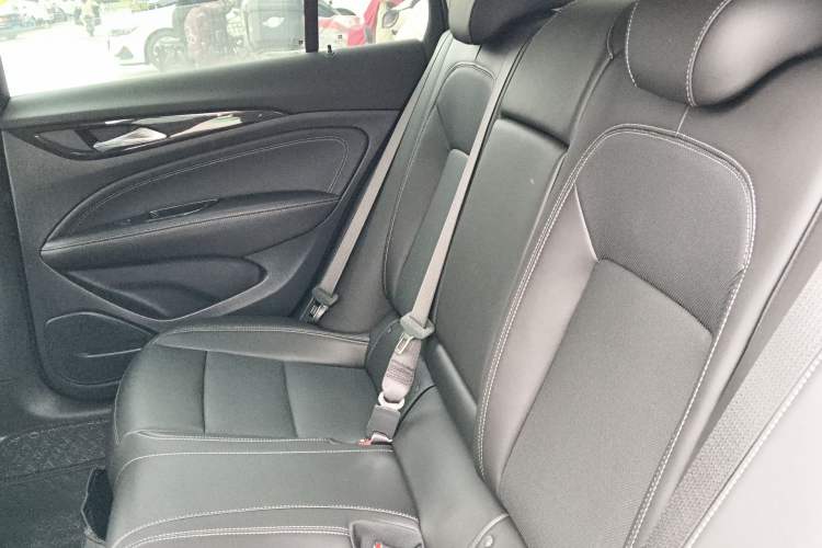 Used Buick Regal 2025 Model 28T Long-Range Enjoyment Edition Left Rear Seat