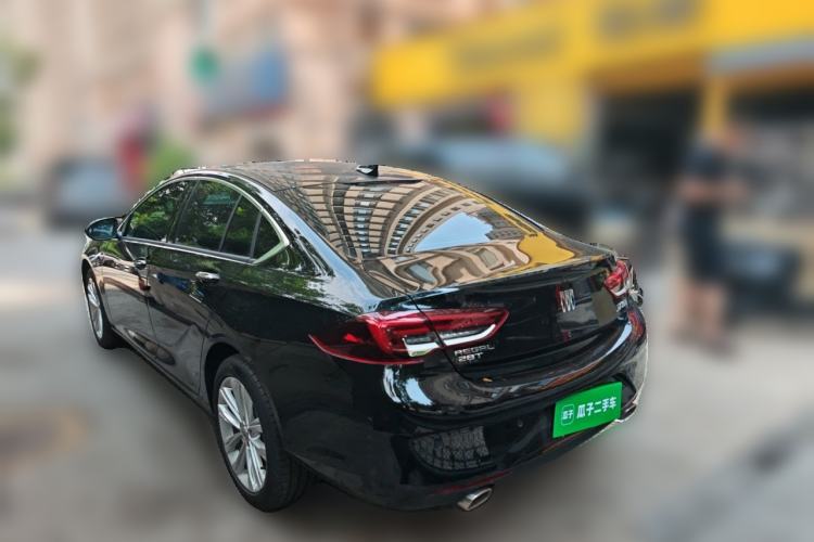 Used Buick Regal 2025 Model 28T Long-Range Enjoyment Edition Rear Left 45 Deg