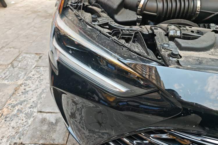 Used Buick Regal 2025 Model 28T Long-Range Enjoyment Edition Right Front Headlight