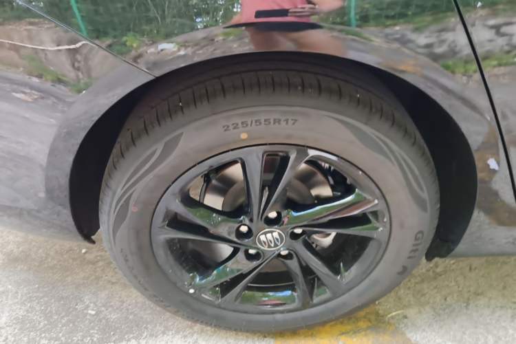 Used Buick Regal 2025 Model 25T Ultra-Enjoyment Edition Right Rear Wheel Hub