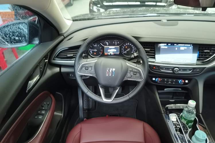 Used Buick Regal 2025 Model 25T Ultra-Enjoyment Edition Steering Wheel