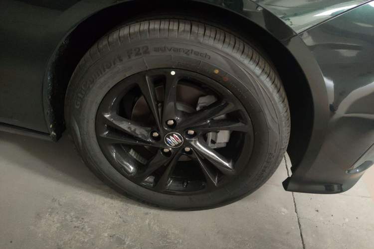 Used Buick Regal 2025 Model 25T Ultra-Enjoyment Edition Right Front Wheel Hub