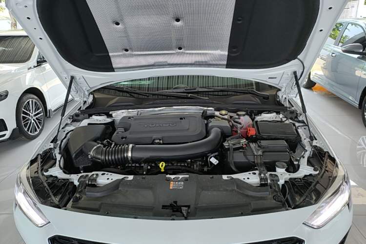 Used Buick Regal 2025 Model 28T Long-Range Enjoyment Edition Engine Bay