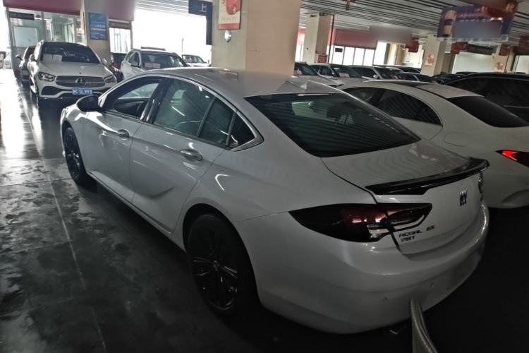Used Buick Regal 2025 Model 28T Long-Range Enjoyment Edition Exterior 2
