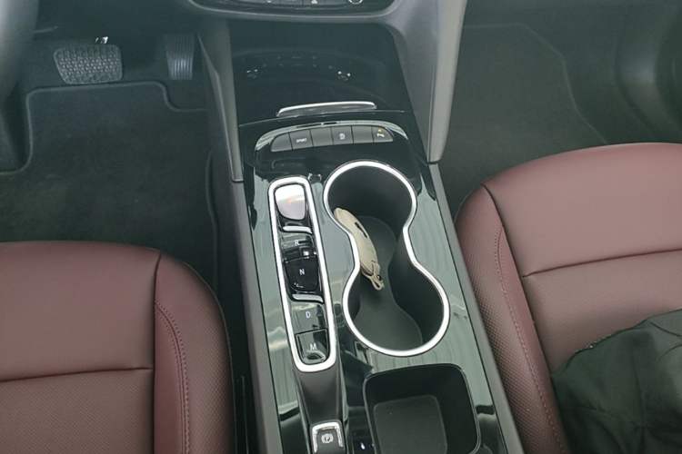 Used Buick Regal 2025 Model 28T Long-Range Enjoyment Edition Gear Lever