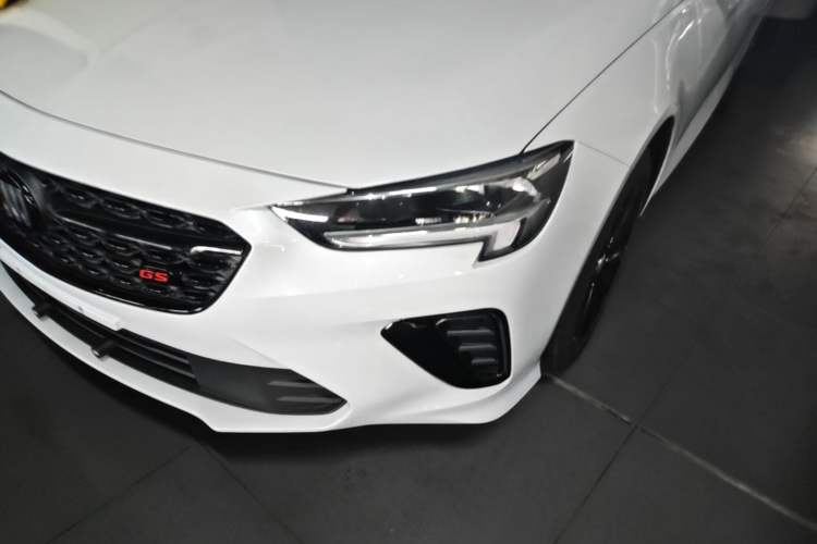 Used Buick Regal 2025 Model 28T Long-Range Enjoyment Edition Left Front Headlight