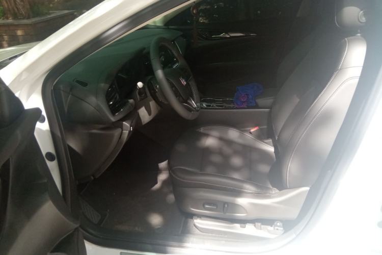 Used Buick Regal 2025 Model 25T Ultra-Enjoyment Edition Left Front Seat