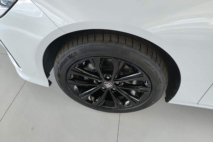 Used Buick Regal 2025 Model 28T Long-Range Enjoyment Edition Left Front Wheel Hub