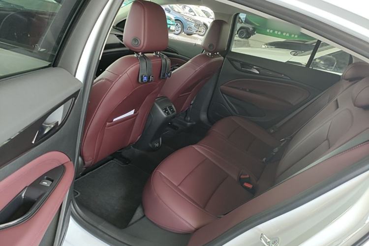 Used Buick Regal 2025 Model 28T Long-Range Enjoyment Edition Left Rear Seat