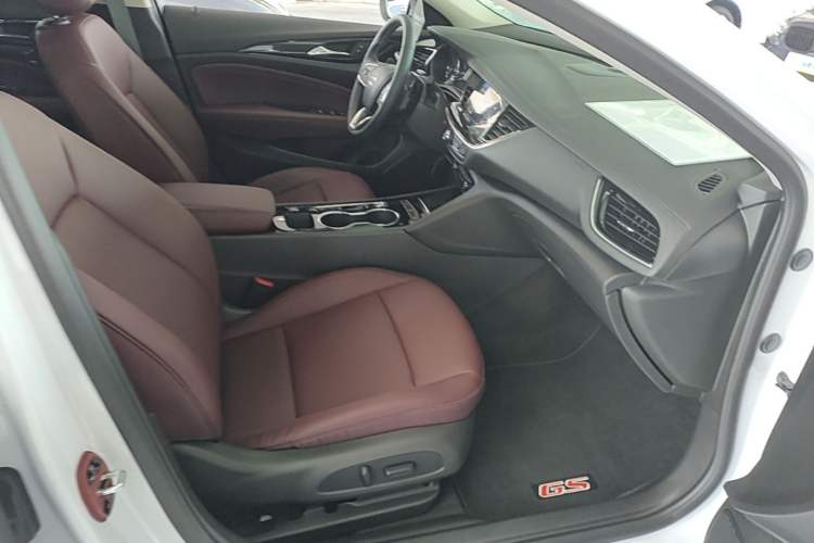 Used Buick Regal 2025 Model 28T Long-Range Enjoyment Edition Right Front Seat